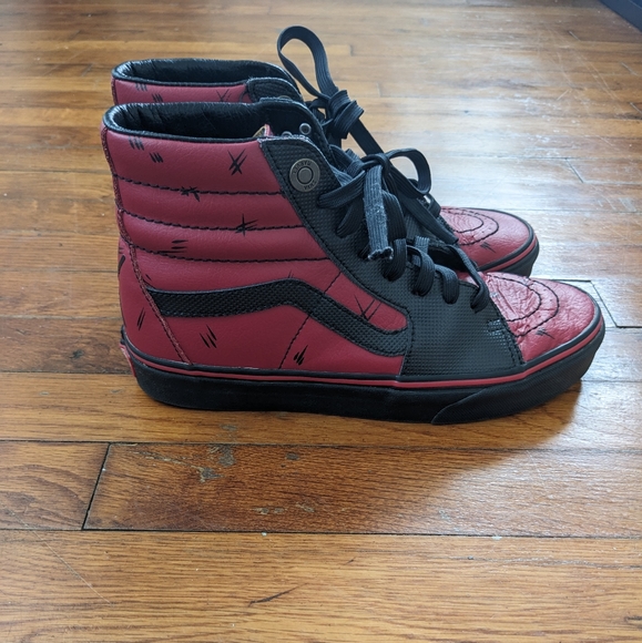 Vans Sk8-Hi X Marvel DEADPOOL Red Black Sneakers Size Men's 7 - Woman 8.5 - Picture 9 of 14